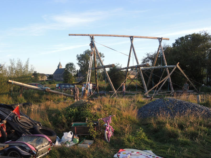 Montée de la troisième ferme...
